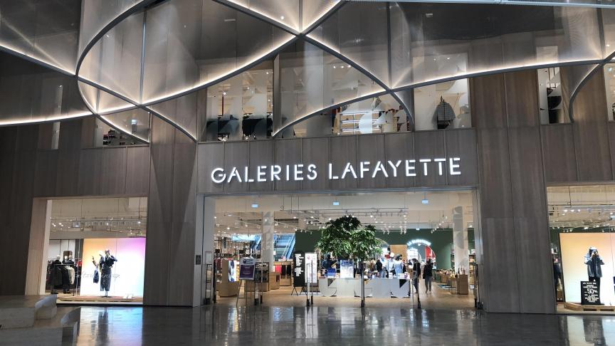 Vetement top galerie lafayette